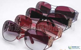 長(zhǎng)期供應(yīng)OEM新款名牌太陽(yáng)鏡2827 品質(zhì)與時(shí)尚的完美結(jié)合
